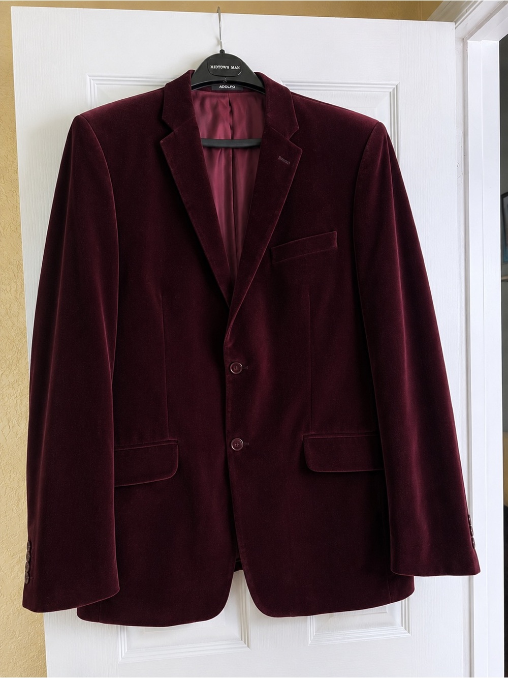 Adolfo Men’s Burgundy Velvet Blazer – Size 48R